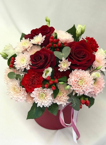 Композиция с розами «Фантазия» от интернет-магазина цветов в 