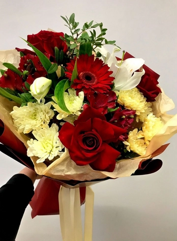 Букет  с французской розой &laquo;Танго любви&raquo; от интернет-магазина цветов в 