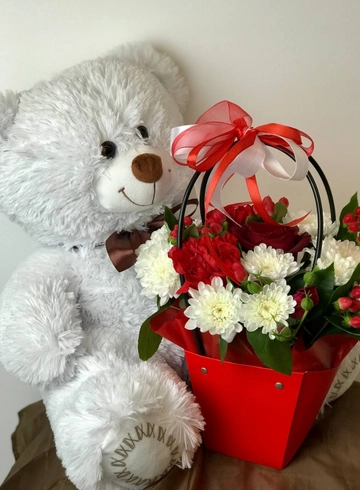 Сборная сумочка и мишка 65см от интернет-магазина цветов в 