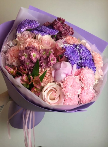 Букет с маттиолой «Прима Вера» от интернет-магазина цветов в 