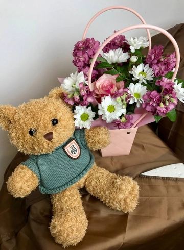 Сборная сумочка и мишка 35см от интернет-магазина цветов в 