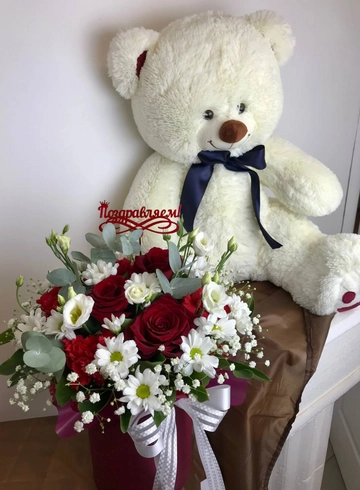 Сборная композиция в коробке и мишка 90см №1 от интернет-магазина цветов в 