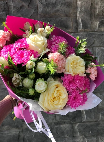 Букет с хризантемой и розами  «Малиновый пунш» от интернет-магазина цветов в 