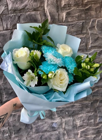 Букет с кустовой хризантемой «Лед» от интернет-магазина цветов в 