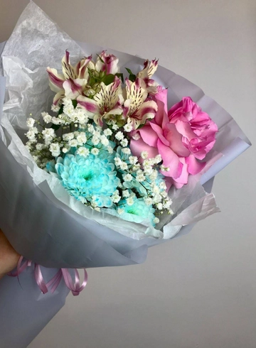 Букет с розой «Море» от интернет-магазина цветов в 