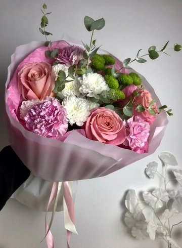 Букет с розами «Воздушный пломбир» от интернет-магазина цветов в 