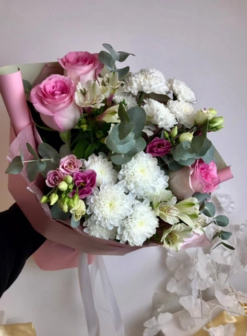 Букет с эустомой и альстромерией «Блаженство» от интернет-магазина цветов в 