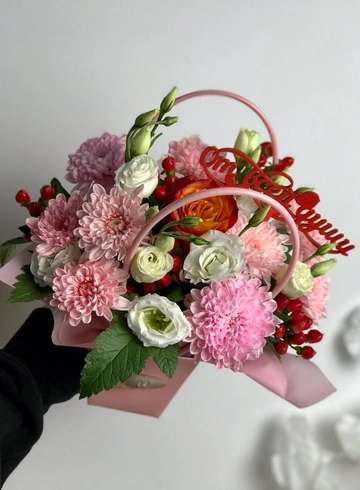 Композиция с розой и эустомой «От всей души» от интернет-магазина цветов в 