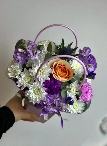 Композиция с розой и маттиолой «Прованс» от интернет-магазина цветов в 