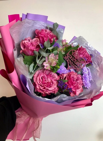 Букет с пионовидными розами «Ветер перемен» от интернет-магазина цветов в 