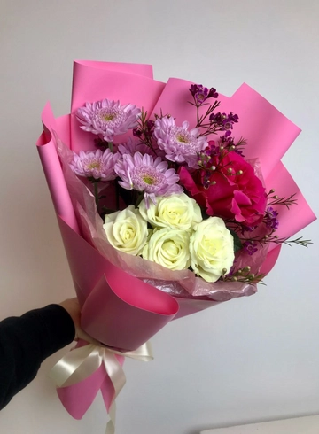 Букет с розами «Розовое настроение» от интернет-магазина цветов в 