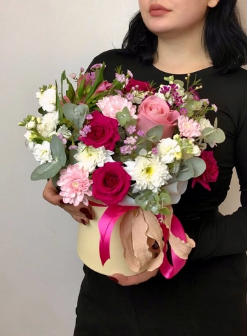 Композиция с розами «Дымка» от интернет-магазина цветов в 