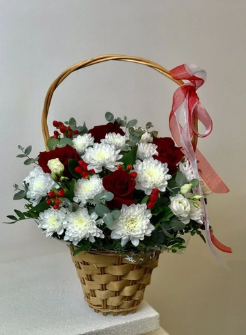 Композиция с розами &laquo;Элегант&raquo; от интернет-магазина цветов в 